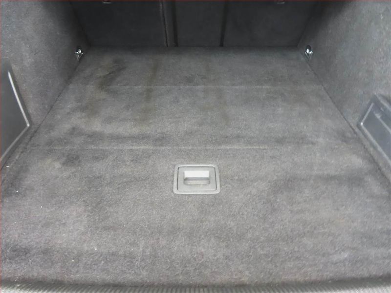 Volkswagen Passat (2011) 2.0 TDI, Navi, Tempomat - fotka 13 z 14