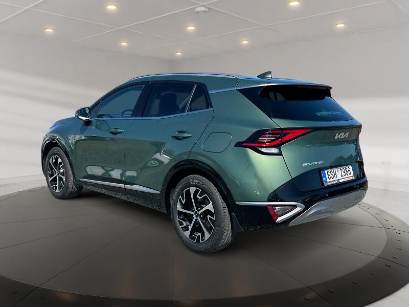 Kia Sportage (2023) TOP 1.6TGDI 132kW 4x4 CZ DPH - fotka 4 z 11
