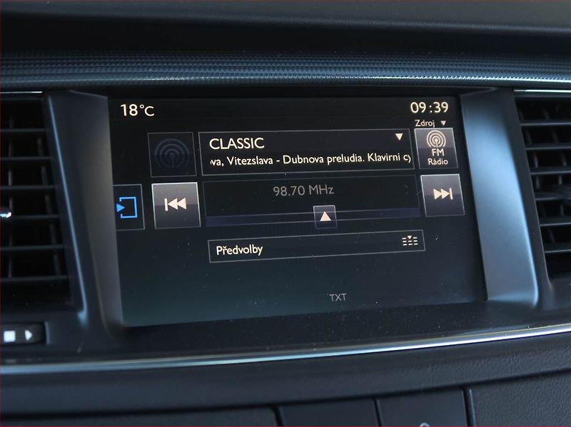 Peugeot 508 (2015) 2.0 BlueHDi, Navi, Tempomat - fotka 17 z 21
