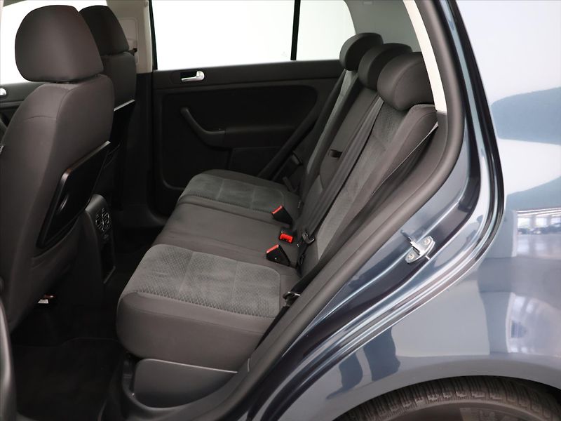 Volkswagen Golf Plus 1,4 TSI 90kW Comfortline 1.Maj - fotka 14 z 27
