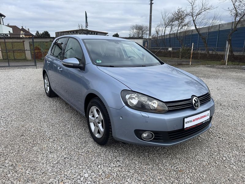 Volkswagen Golf 1.2TSi,rezervace - fotka 2 z 41