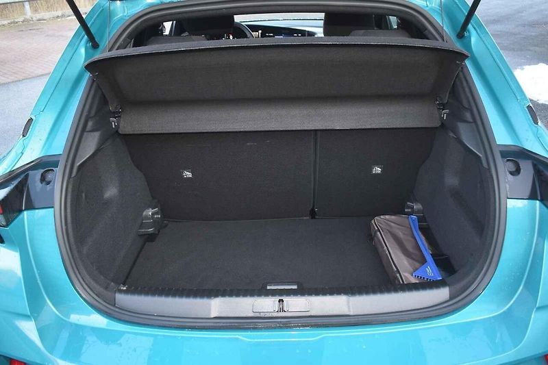 Opel Mokka je stále jedno z nejhezčích malých SUV.