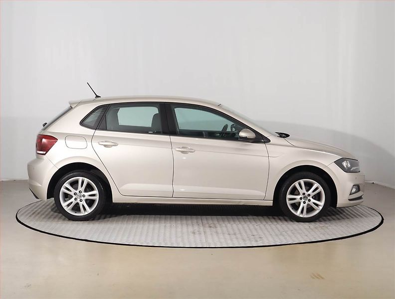 Volkswagen Polo (2017) 1.0 TSI, Tempomat - fotka 6 z 15