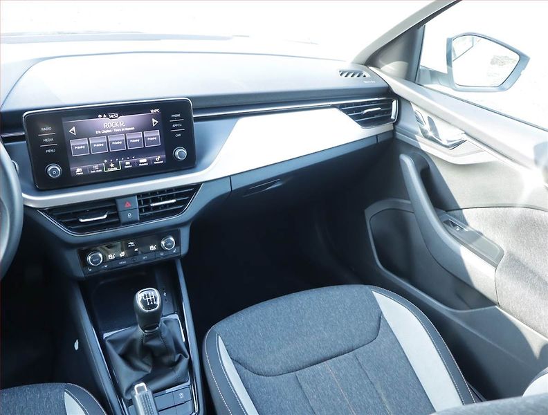 Škoda Scala (2023) 1.0 TSI, ČR,1.maj, Tempomat - fotka 8 z 18