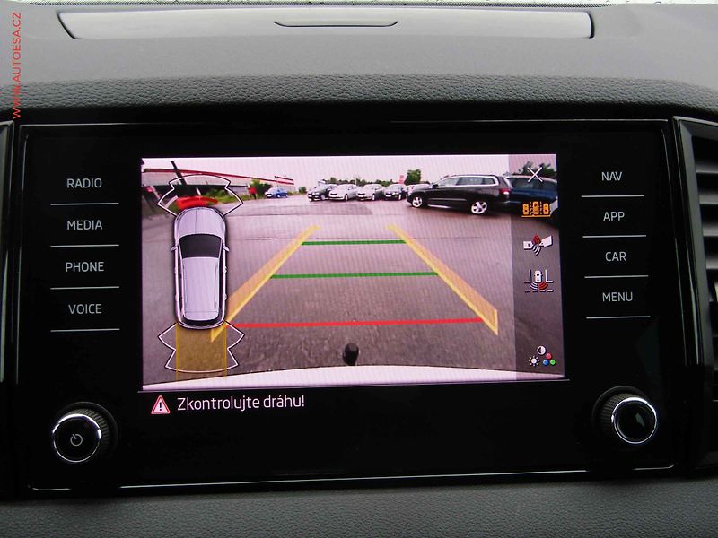 Škoda Karoq (2025) 2.0 TDi, 1.maj,ČR, Fresh - fotka 19 z 22