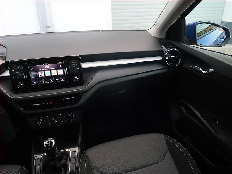 Škoda Fabia (2023) Ambition 1.0 TSI, ČR,1.maj - fotka 8 z 18