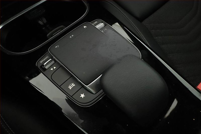 Mercedes-Benz Třídy A (2020) A 250 e - fotka 19 z 22