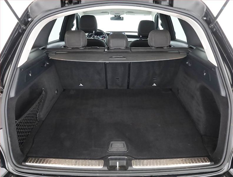 Mercedes-Benz GLC (2022) 200 d 4MATIC - fotka 17 z 18