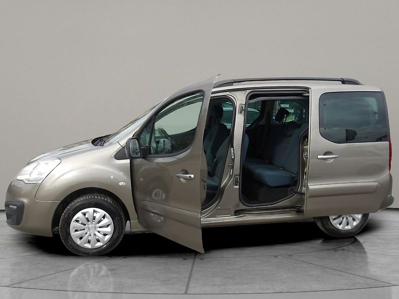Citroën Berlingo 1,6HDi ČR 1.MAJ.! -21%DPH ! - fotka 14 z 33