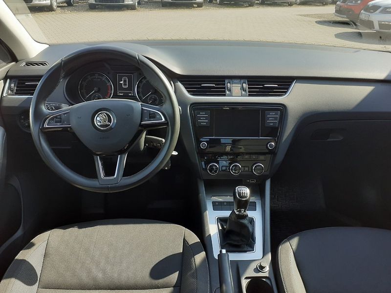 Škoda Octavia (2018) 1.0 TSi Ambiente - fotka 7 z 31
