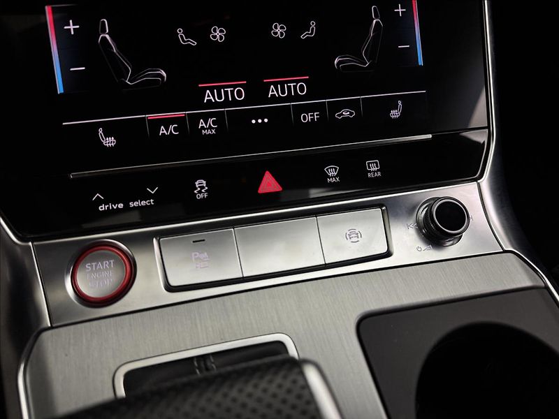 Audi S6 3,0 55TDi 257kW ACC AIR Q TZ - fotka 25 z 50
