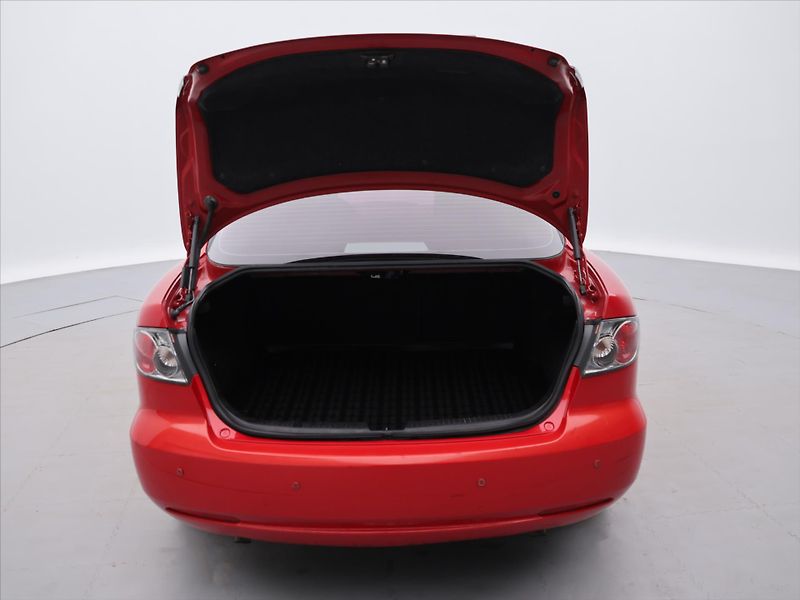 Mazda 6 2,0 i 108kW Aut.klima - fotka 9 z 24