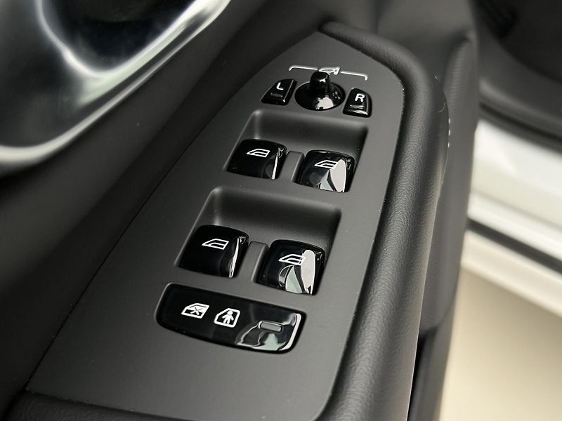 Volvo XC90 B5 AWD BRIGHT PLUS 7 MÍST AUT  - fotka 50 z 51