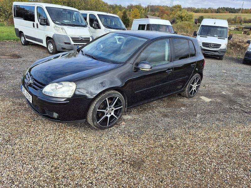 Volkswagen Golf (2008) 1.9Tdi 77kw - fotka 1 z 21