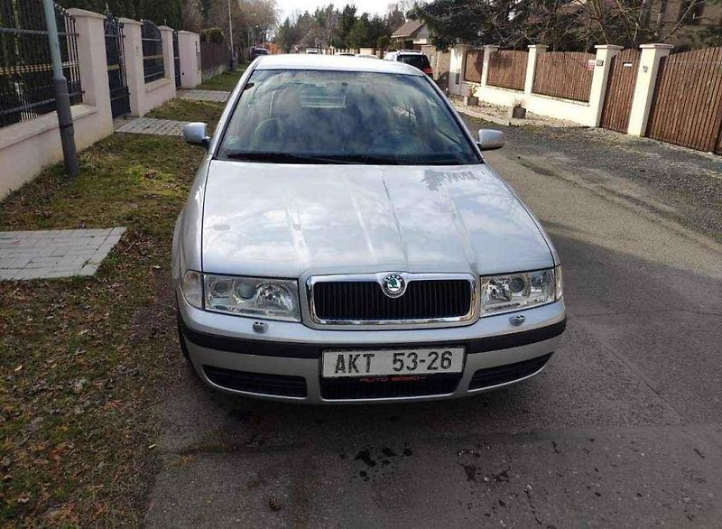 Jedná se o extrémně vzácný exemplář s prodlouženým rozvorem, kterých podle různých zdrojů vzniklo jen několik málo kusů.