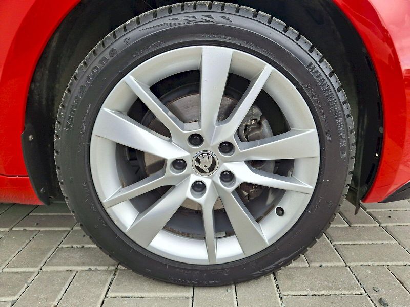 Škoda Octavia (2020) Combi Ambition DSG 1,5TSi 110k - fotka 31 z 31