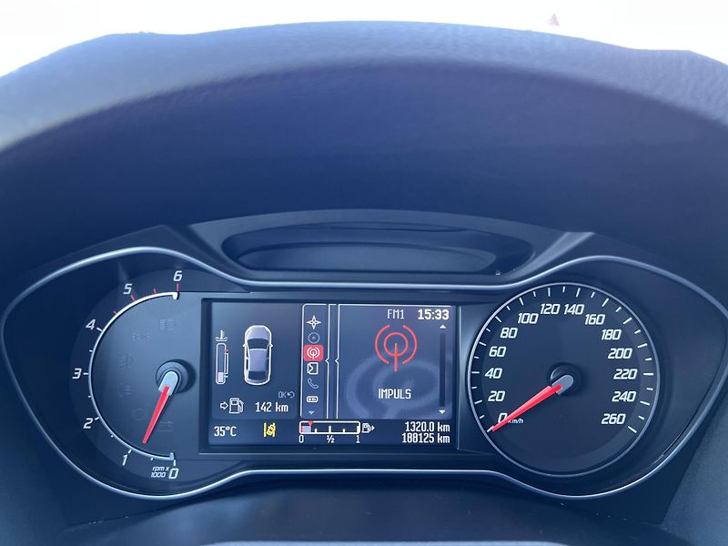 Ford Mondeo Titanium 2.2TDCi 147kw KAMERA - fotka 18 z 41