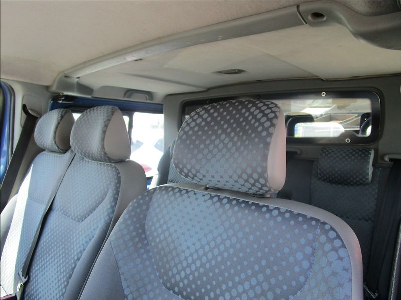 Renault Trafic 2.0dCi 115 L2H1, 6 míst - fotka 14 z 45