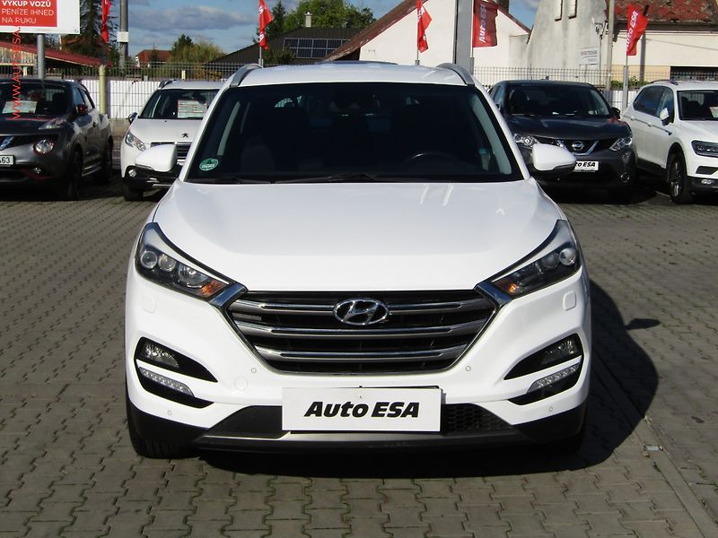 Hyundai Tucson (2015) 2.0 CRDi 4x4, ČR, AT, navi - fotka 2 z 23