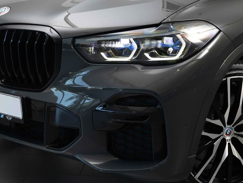 BMW X5 xDrive45e iPerformance - fotka 7 z 22