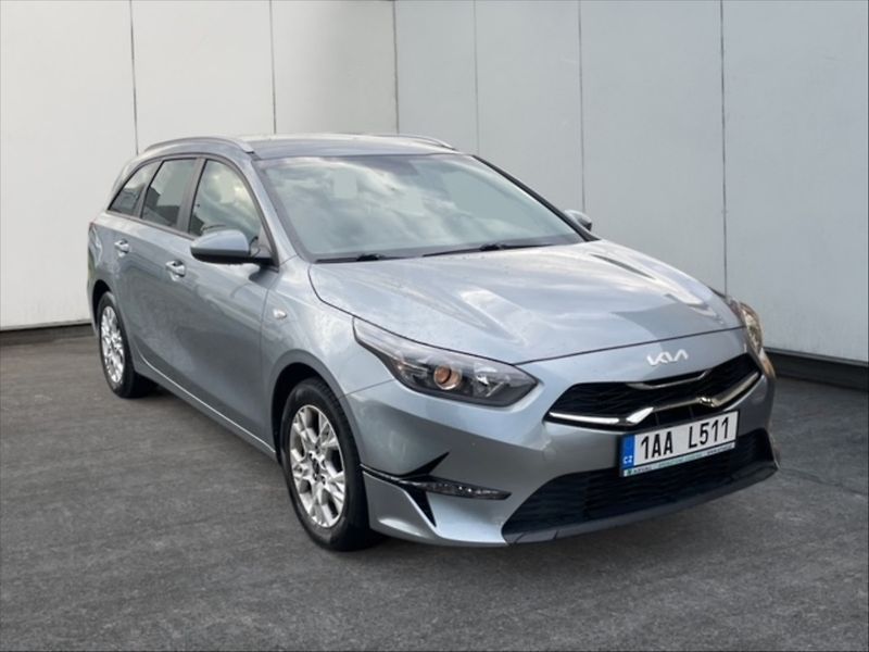 Kia Ceed 1,5 T-GDI 118 Spin - fotka 1 z 11