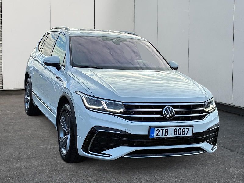 Volkswagen Tiguan (2022) R-LINE 2.0TSI 140kW 4x4 TAŽNÉ  - fotka 3 z 11