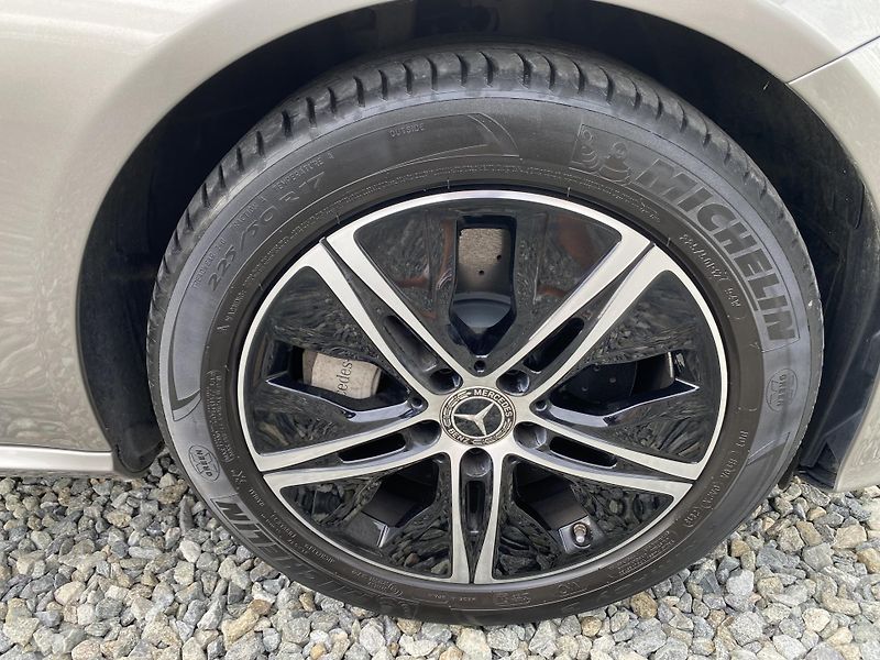 Mercedes-Benz Třídy C C 400 COUPE 4MATIC 51.000KM - fotka 58 z 149