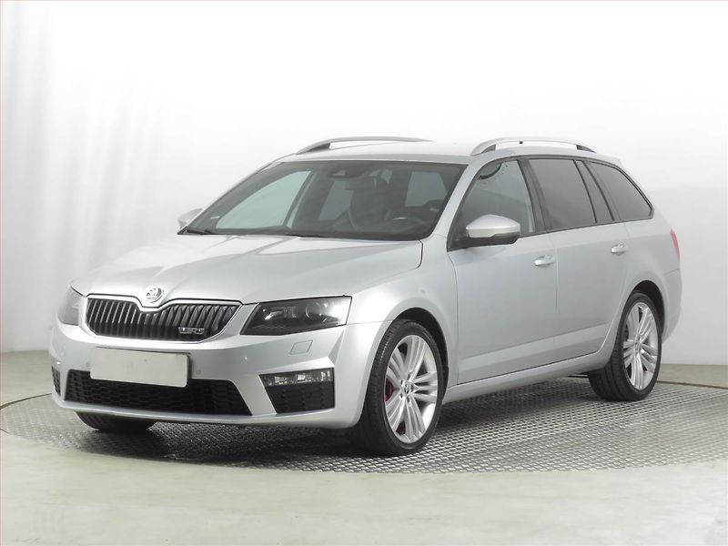 Škoda Octavia (2014) RS 2.0 TDI, Automat, Navi - fotka 2 z 17