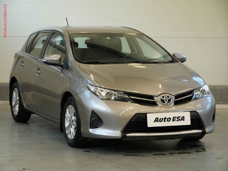 Toyota Auris (2013) 1.3i, ČR - fotografie inzerátu