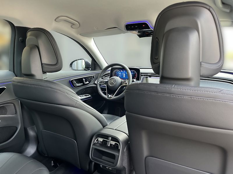 Mercedes-Benz Třídy E E-Třída 220d 4MATIC Avantgarde - fotka 21 z 21