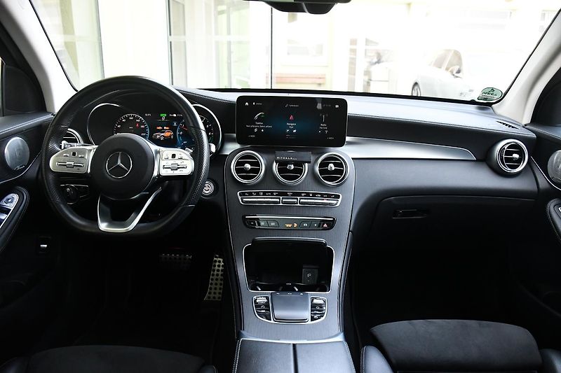 Mercedes-Benz GLC 300de 4MATIC ČR - fotka 5 z 42
