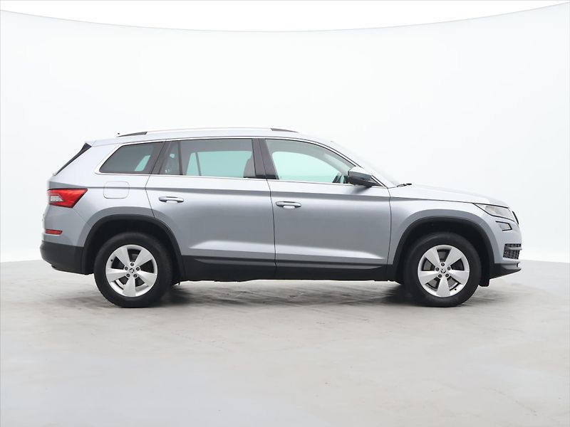 Škoda Kodiaq 2,0 TDI 140kW Style DSG 4x4 CZ - fotka 8 z 29