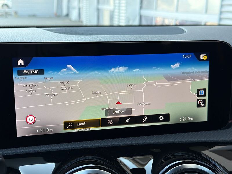 Mercedes-Benz CLA 35 AMG 4MATIC Premium - fotka 33 z 40