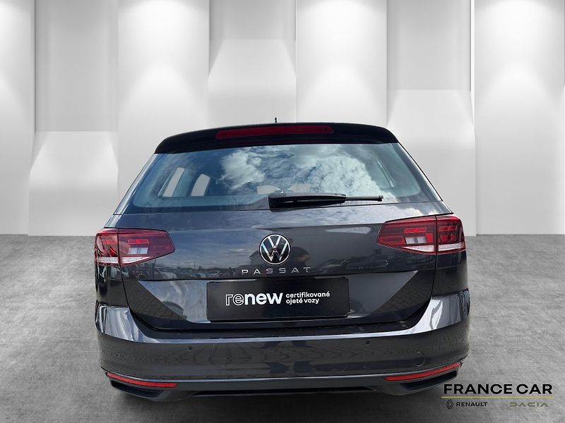 Volkswagen Passat (2023) 1,5 TSi 110 kW Business  - fotka 6 z 24