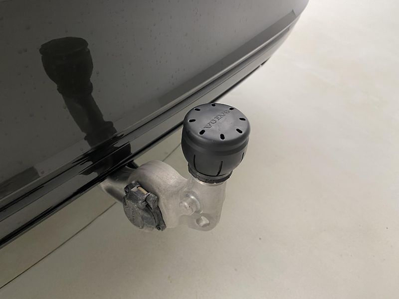 Volvo V90 T6 AWD PLUG-IN PLUS DARK TAŽNÉ - fotka 35 z 53
