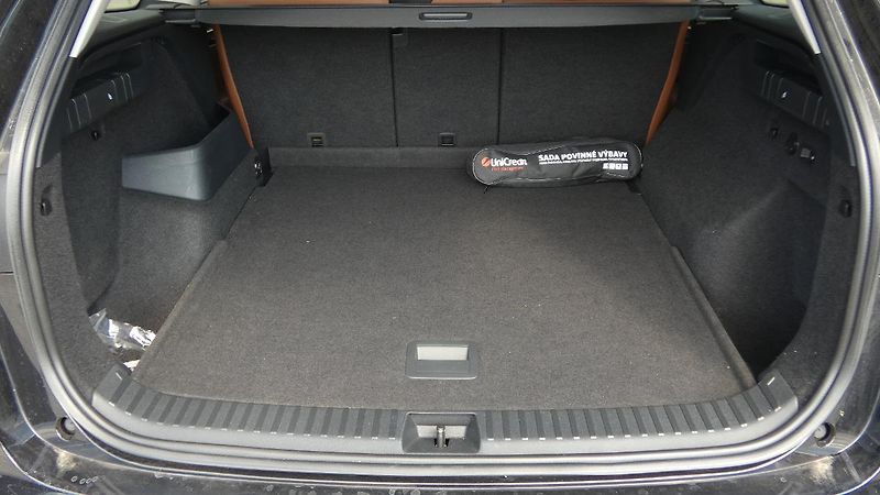 Škoda Kodiaq 2,0 TDi Selection 142 kW 4x4 D - fotka 21 z 27