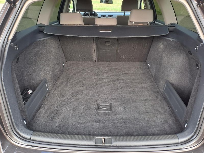 Volkswagen Passat (2006) 2.0 TDi  - fotka 13 z 32
