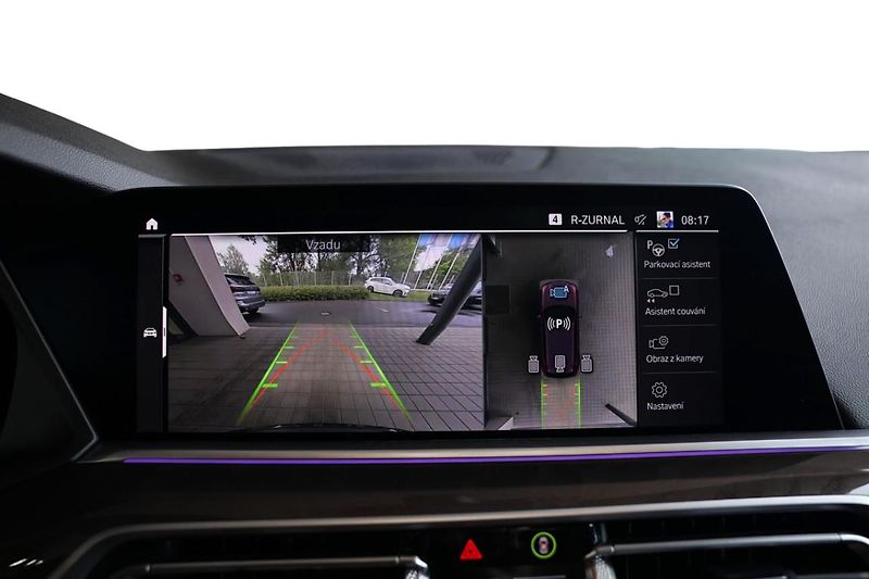 BMW X5 xDrive 45e - fotka 16 z 35