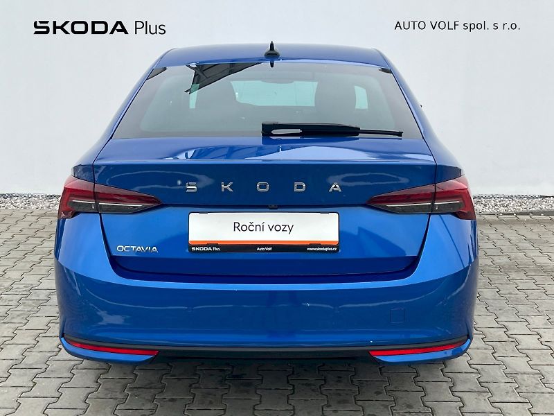Škoda Octavia (2024) Liftback Top Selection 1.5 TSI - fotka 10 z 36