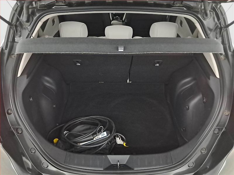 Nissan Leaf (2018) 40 kWh, SoH 80%, Automat - fotka 11 z 21