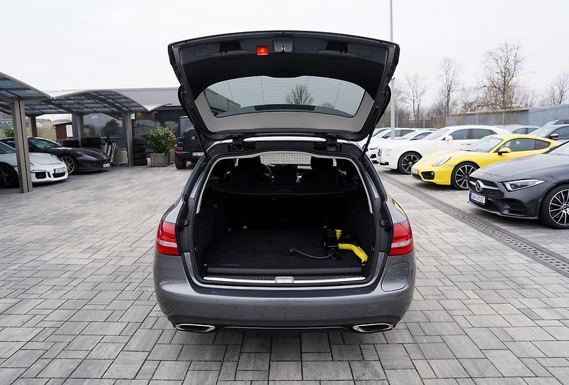 Mercedes-Benz Třídy C C 350e Plug -in hybrid/280PS - fotka 11 z 40