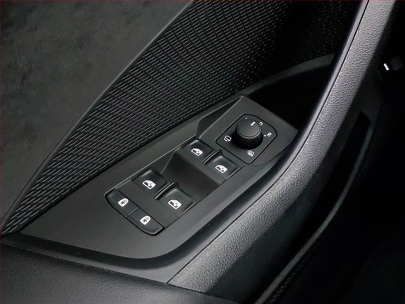 Škoda Octavia (2021) RS 2.0 TSI - fotka 18 z 24