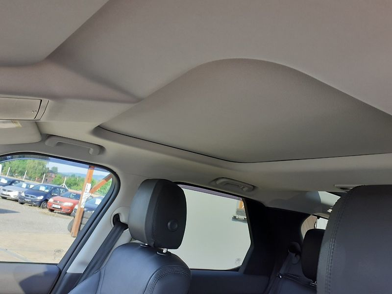 Land Rover Discovery (2019) 3.0 TD 6V 4x4 7MÍST . - fotka 20 z 33