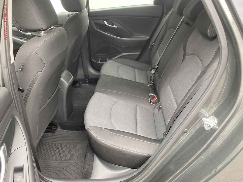 Hyundai i30 (2021) 1.5 GDi, ČR, servis.kniha - fotka 10 z 19
