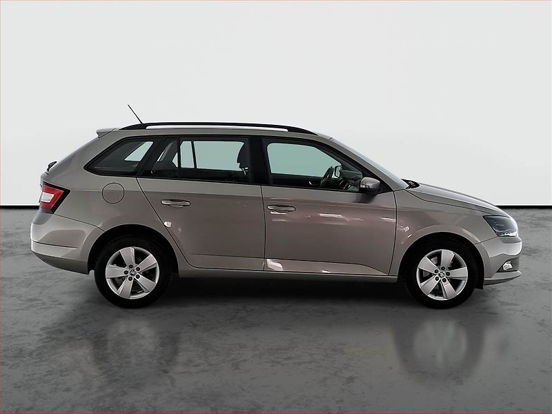 Škoda Fabia (2018) 1.0 TSI, Park. senzory - fotka 6 z 19