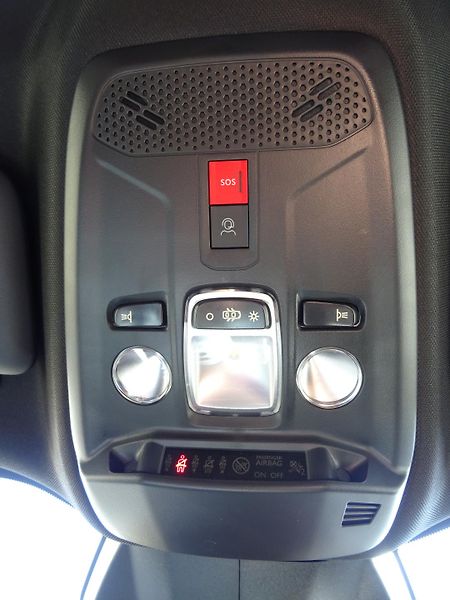 Peugeot 2008 (2026) ALLURE e-115 kW /156k - fotka 43 z 50
