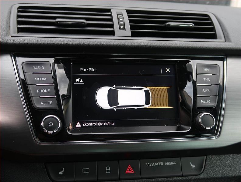 Škoda Fabia (2018) Style 1.0 TSI, Navi, Tempomat - fotka 20 z 20