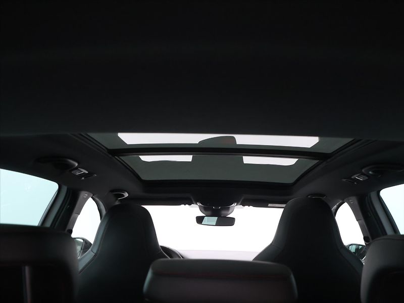 Škoda Octavia RS 2,0 TSI 169kW DSG 1.Maj. - fotka 15 z 33