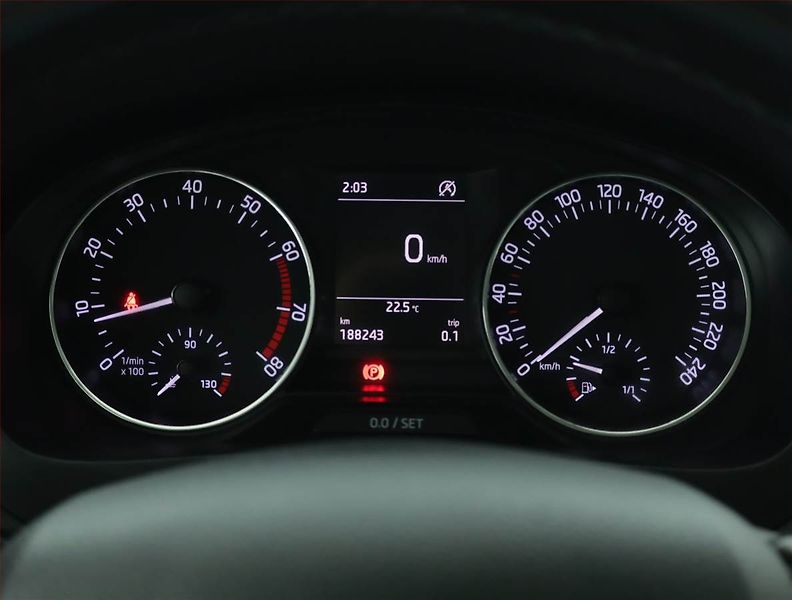 Škoda Rapid (2017) Spaceback 1.2 TSI, Serv.kniha - fotka 11 z 16