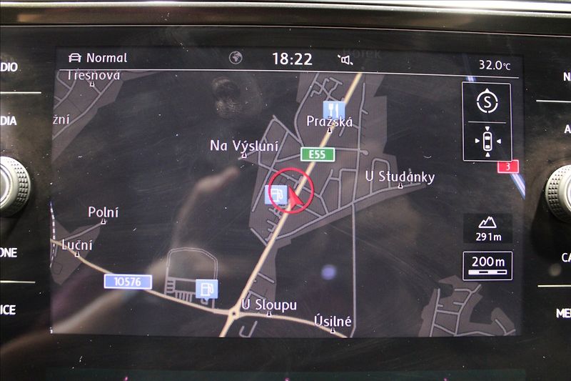 Volkswagen Tiguan Allspace 2,0 TSI ALL 4M DSG R-line - fotka 23 z 33